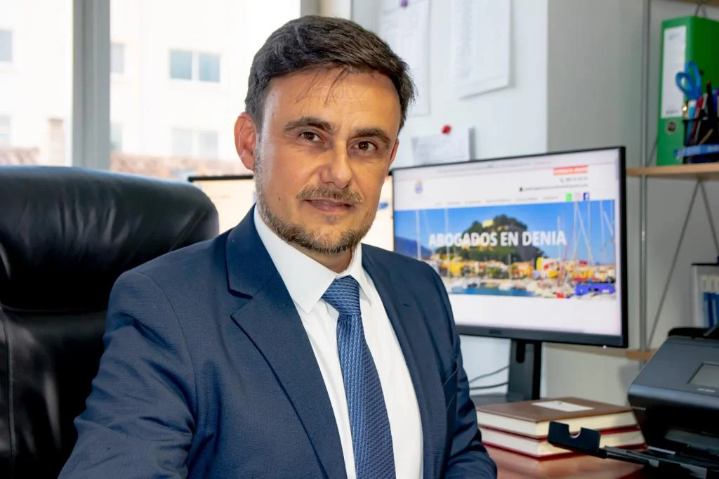 eugenio-siscar-insurance-real-estate-tomas-ballestero-lawyers